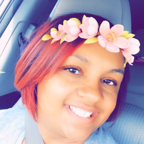 Meet your Posher, Erica - Picture 1 of 1